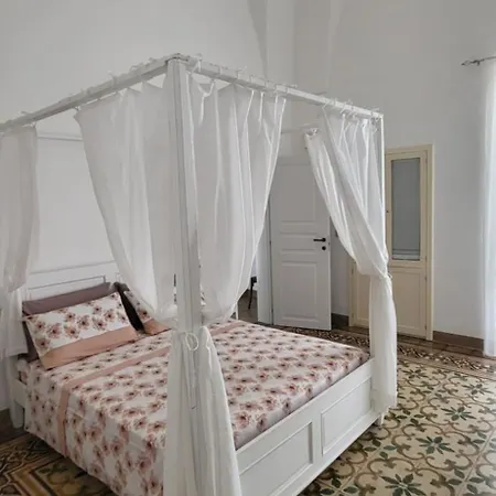 Dimora Salentina A Due Passi Da Pescoluse, Vakantiehuis *